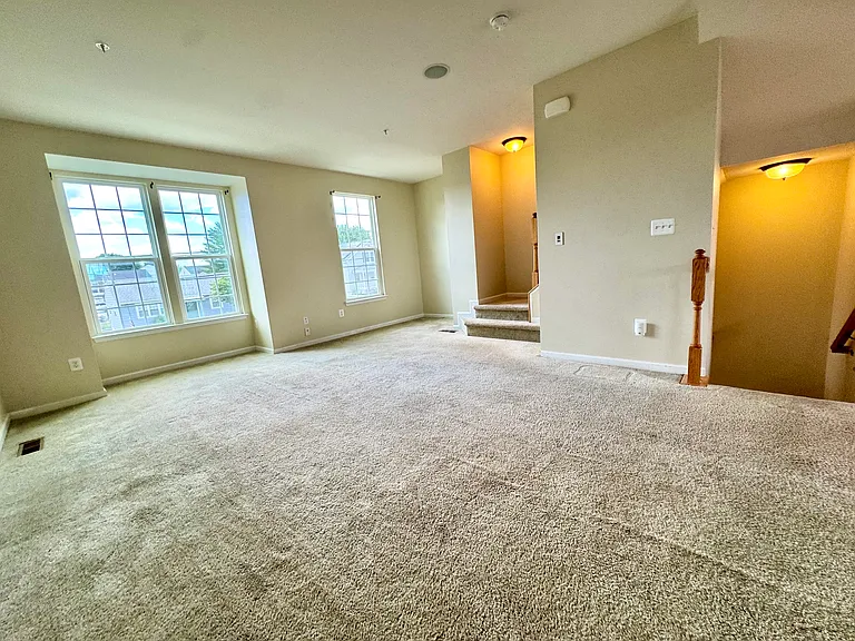 163 Moul Ave - Living Room