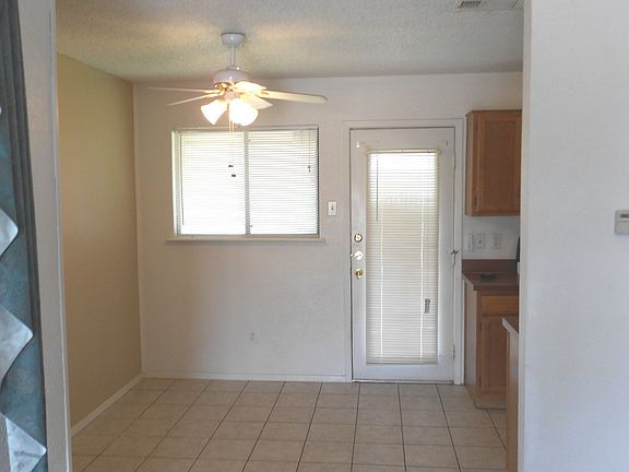 4th image of 723 Hillcrest Ct