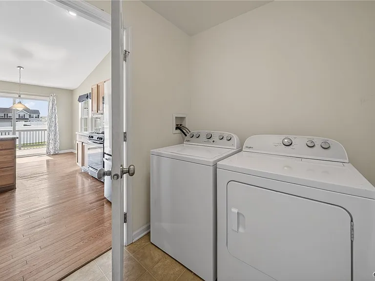5472 Alfreton Dr — Photo 15