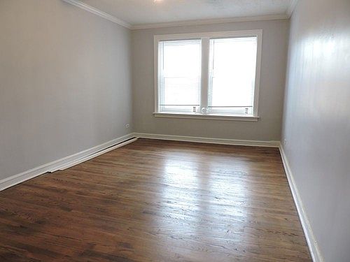 2nd image of 4748 N Whipple St APT G1