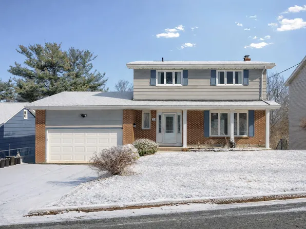 131 Brook St, Halifax, NS B3N 2A7