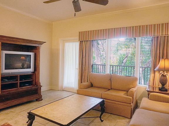 2nd image of 2523 Boxwood Ln