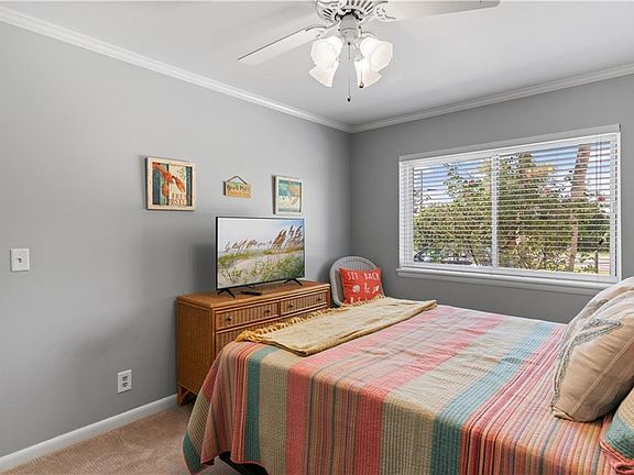 4th image of 1502 Ocean Blvd