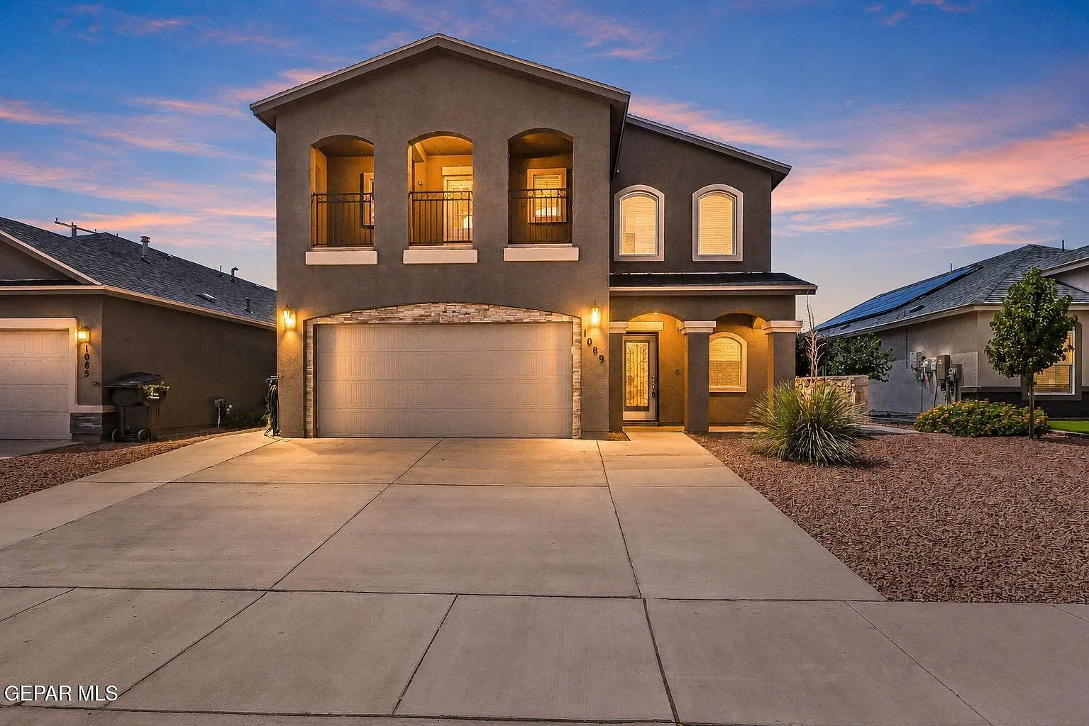4 bed, 2.5 bath, 2030 sqft, $2,150 — Photo 2