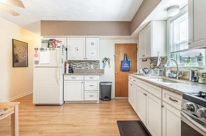 1 bed, 1000 sqft, $2,400 — Photo 1