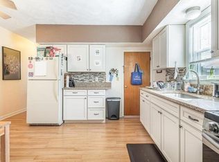 39 Melvin St FLOOR 2, Wakefield, MA 01880