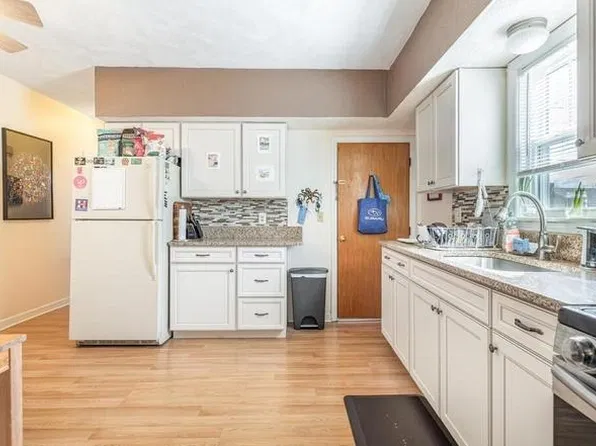 39 Melvin St Floor 2, Wakefield, MA 01880