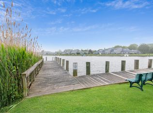 109 Fairharbor Dr, Patchogue, NY 11772