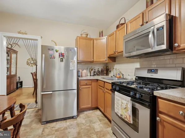 6215 Hazel Ave, Philadelphia, PA 19143