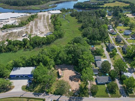 960 Bells Mill Rd, Chesapeake, VA 23322