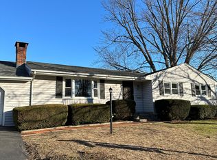 96 Red Top Dr, West Hartford, CT 06110