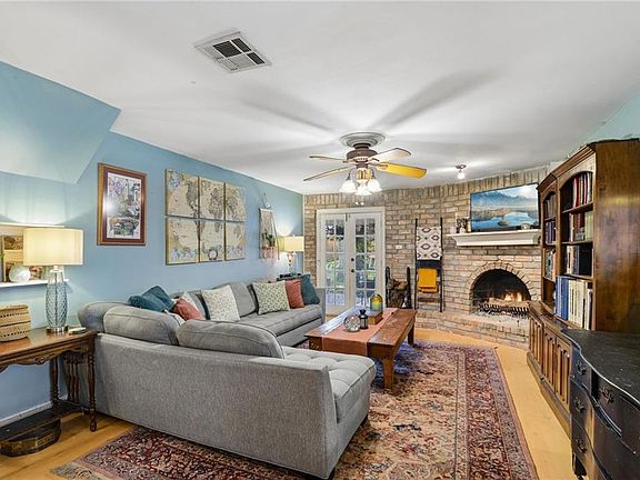 3rd image of 3549 Silver Maple Ct