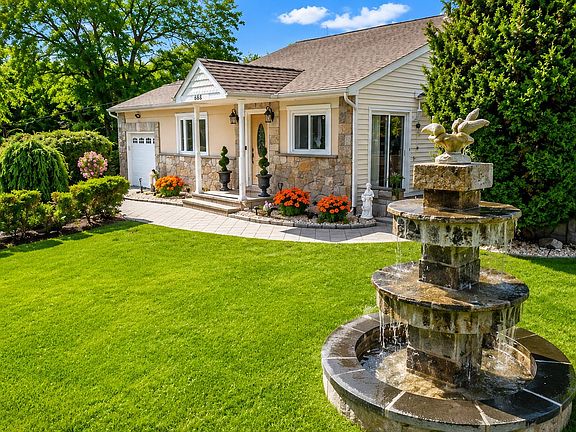 3rd image of 688 Pleasantview Court