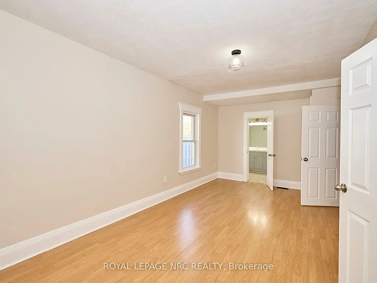 4592 6th Ave — Photo 20