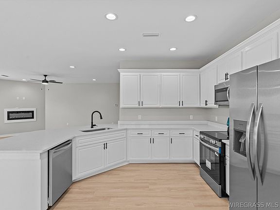 3rd image of 101 Hall Hill Ct
