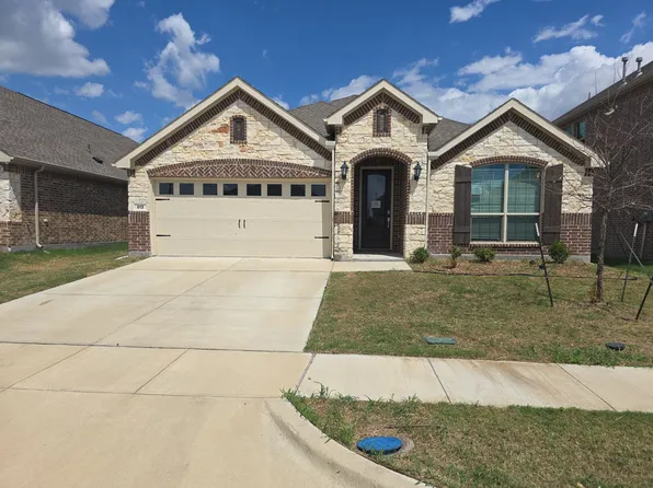 813 Carmen St, Forney, TX 75126