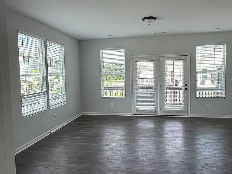 900 Cotton Dr SE — Photo 12