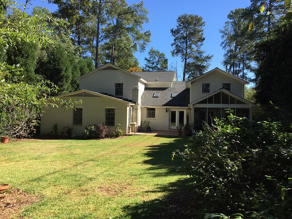 2nd image of 16 Cedarwood Ln