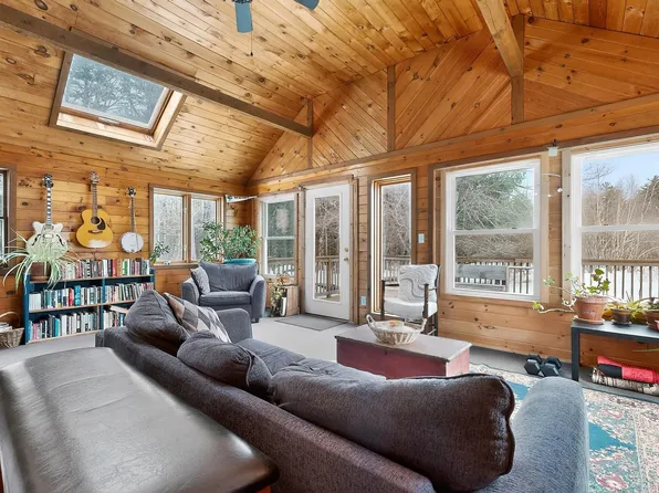 69 Old Orchard Road, Buxton, ME 04093
