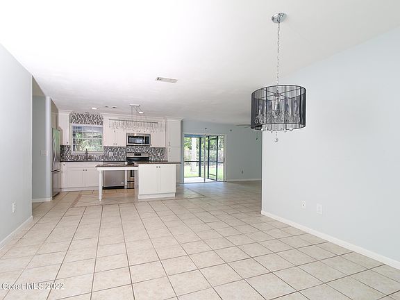 4th image of 1101 Woodsmere Pkwy