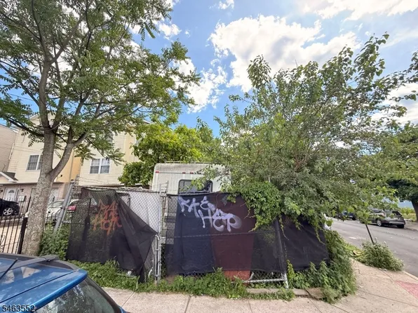 524 Avon Ave, Irvington Twp., NJ 07111