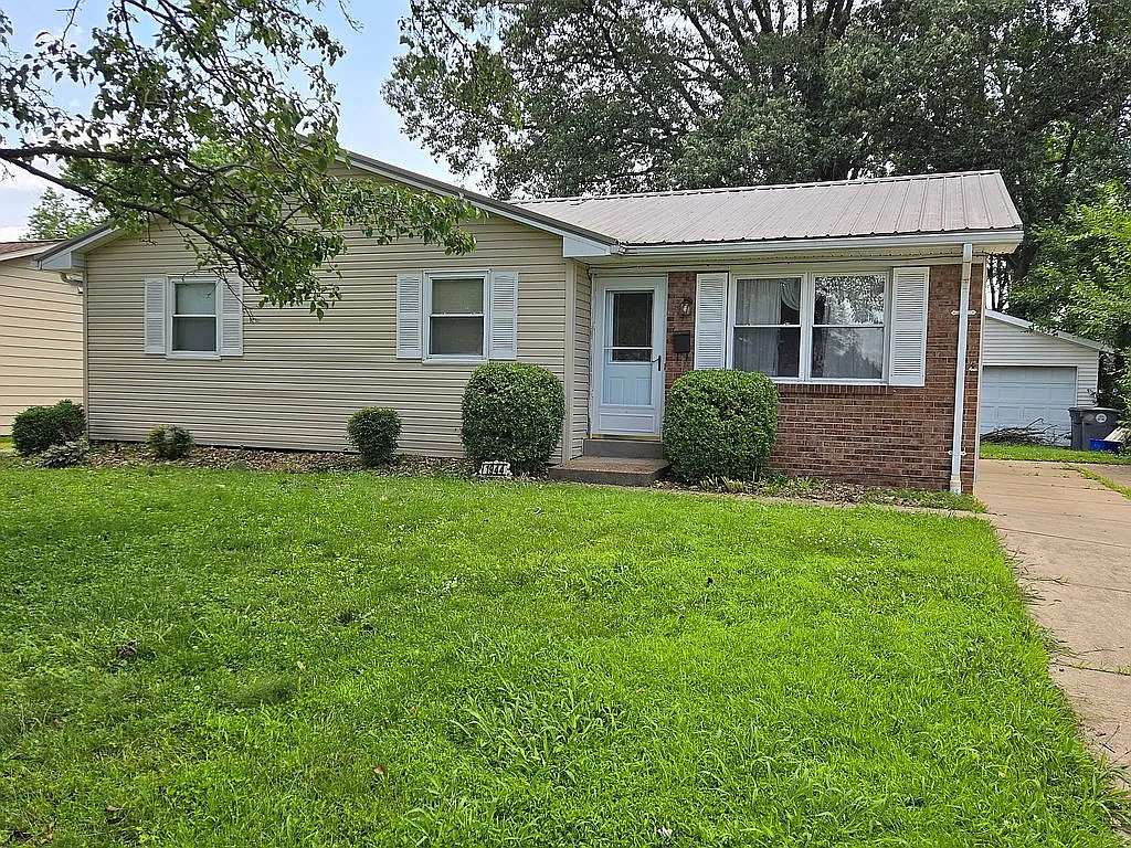 1944 Dalehaven Dr photo 1