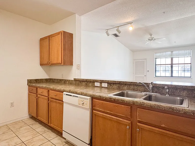5550 E Michigan St #3326 — Photo 3