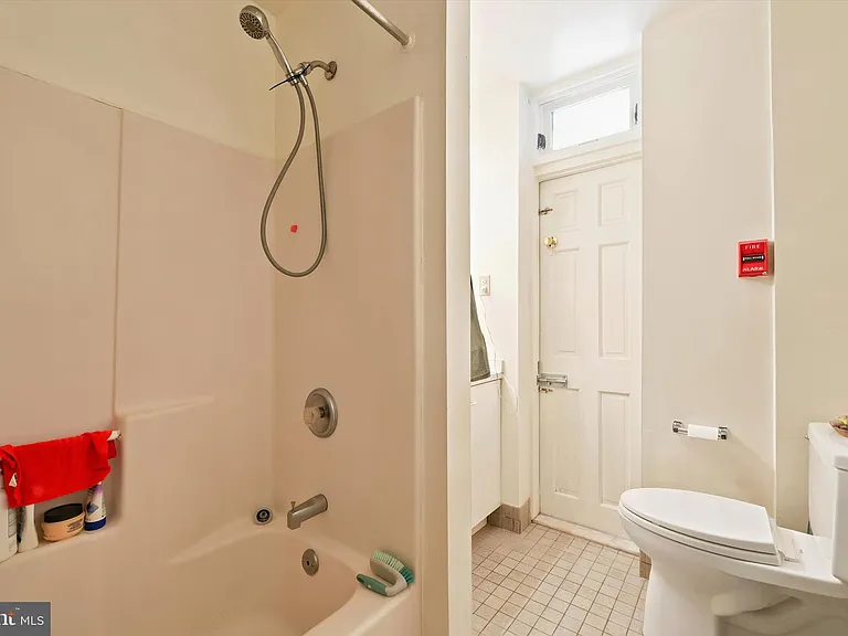 1510 Green St #1F — Photo 10