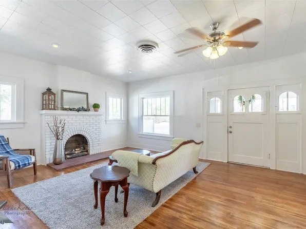 48 N Central Ave, Hamlin, TX 79520