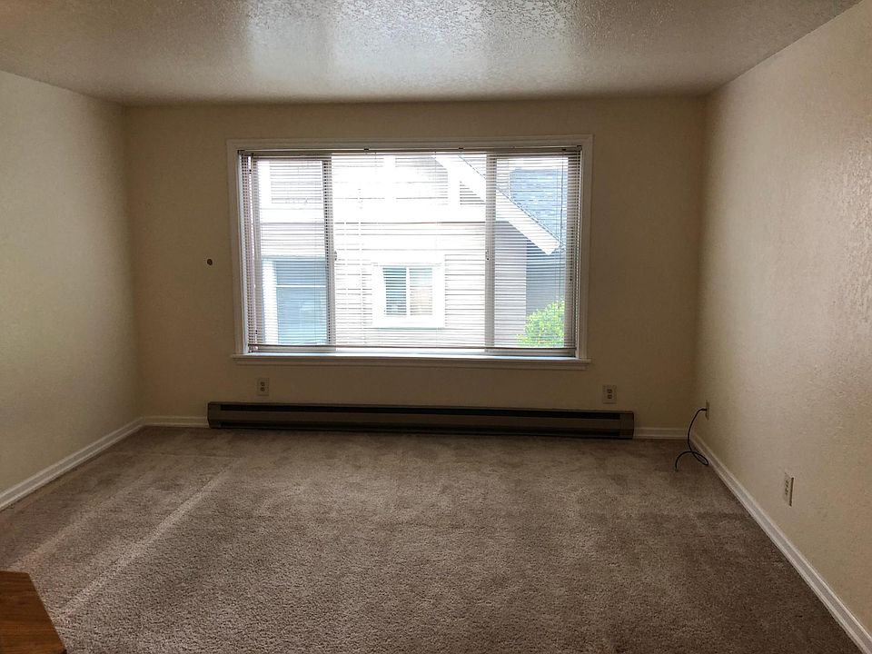 1st image of 4254 7th Ave NE APT 201