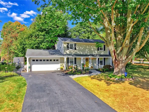 1116 Brown Dr, Webster, NY 14580