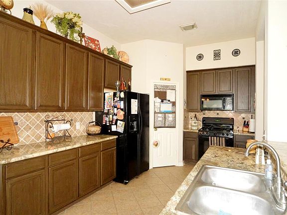 4th image of 3608 Pine Valley Dr