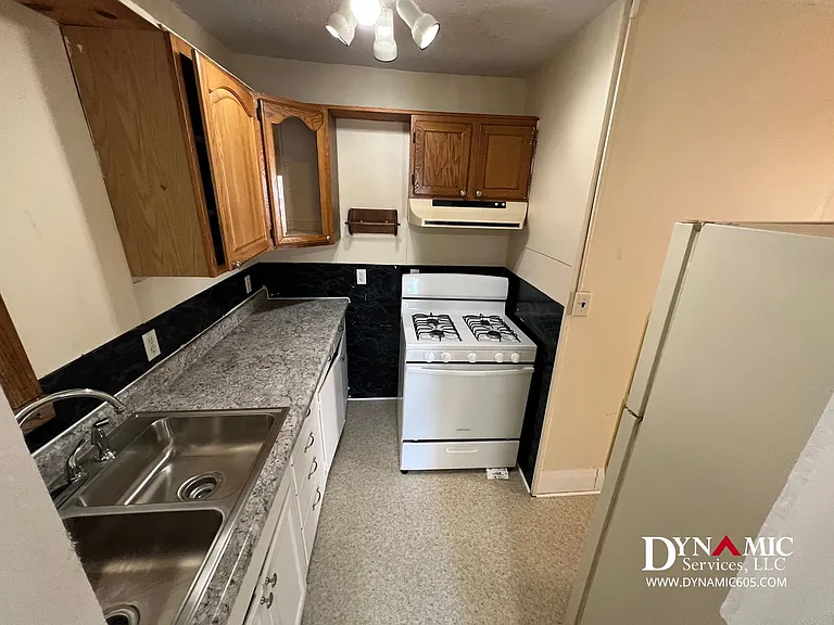 434 N Spring Ave | All Utilities Paid by Landlord — Photo 39