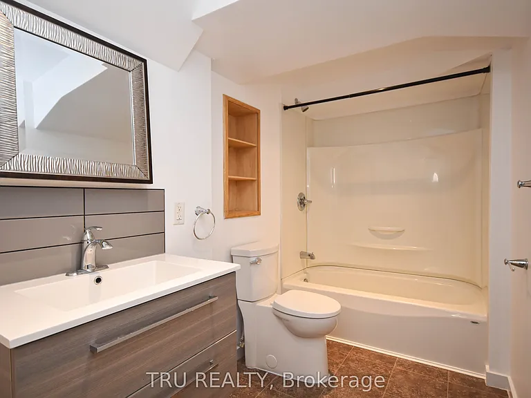 1847 Walkley Rd #B — Photo 17