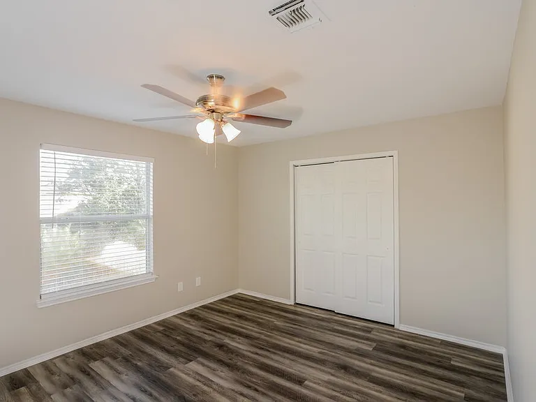 3329 Whisper Mnr — Photo 13