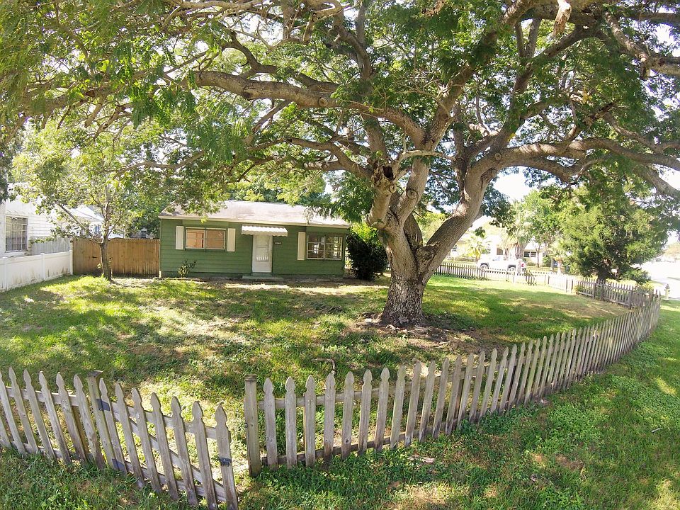 front of house from street