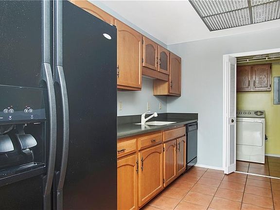 4th image of 300 Carolina Ave APT 205