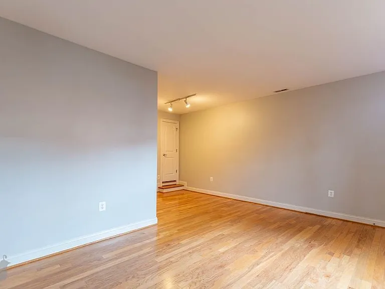 15 14th St NE — Photo 8