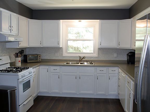 Kitchen (remodeled 2018)