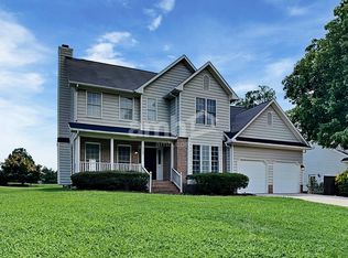 6307 Stonewick Dr, Jamestown, NC 27282