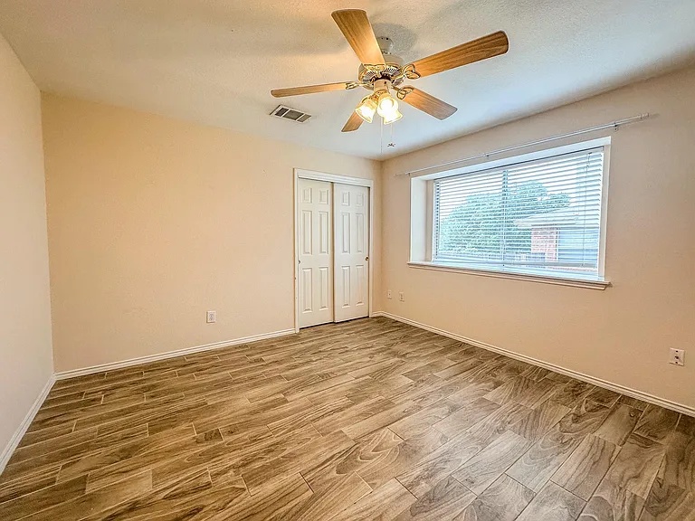 1101 Whitley Dr — Photo 19