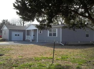 409 N Cherry St, West Frankfort, IL 62896
