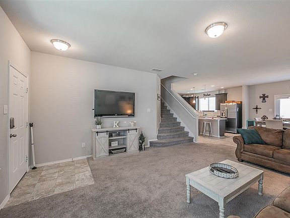3rd image of 3017 Antler Point Dr