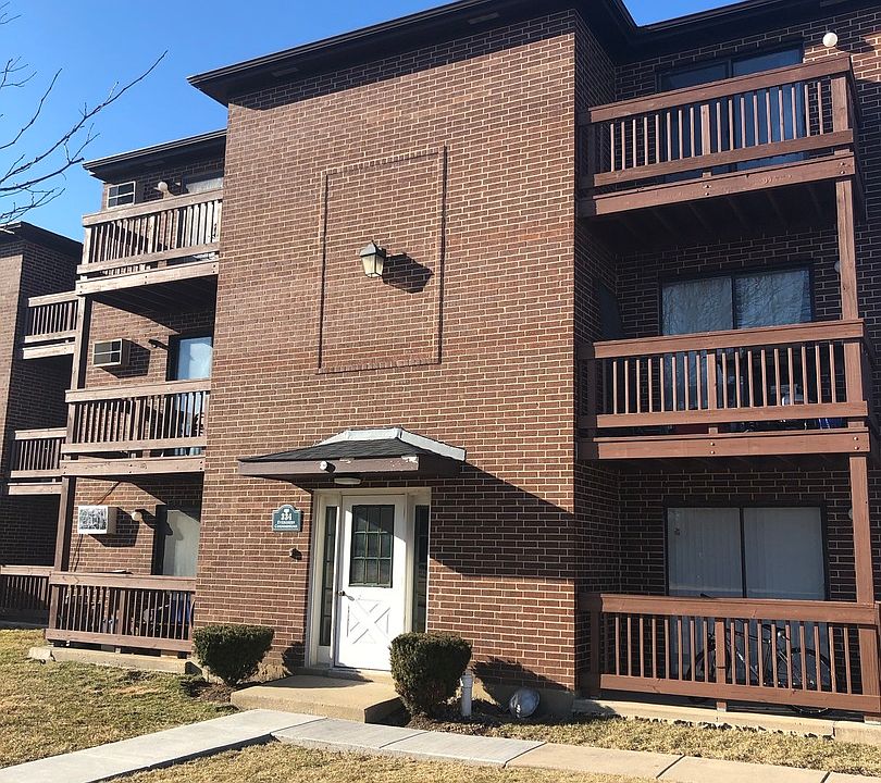 1st image of 334 Shorewood Dr APT 3B