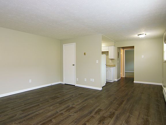 3rd image of 16 Koehler Ave APT 2