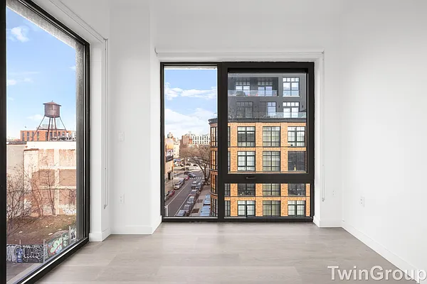 Rented by Twin Group | media 9