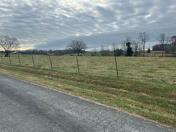 3rd image of 216 W Bernard Rd