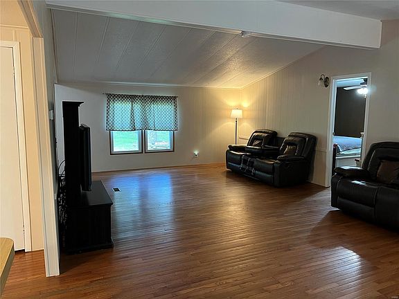4th image of 3957 Zell Cir