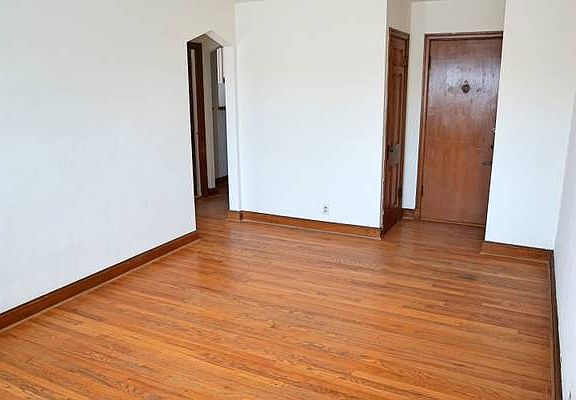 3rd image of 1269 Moorlands Dr APT G