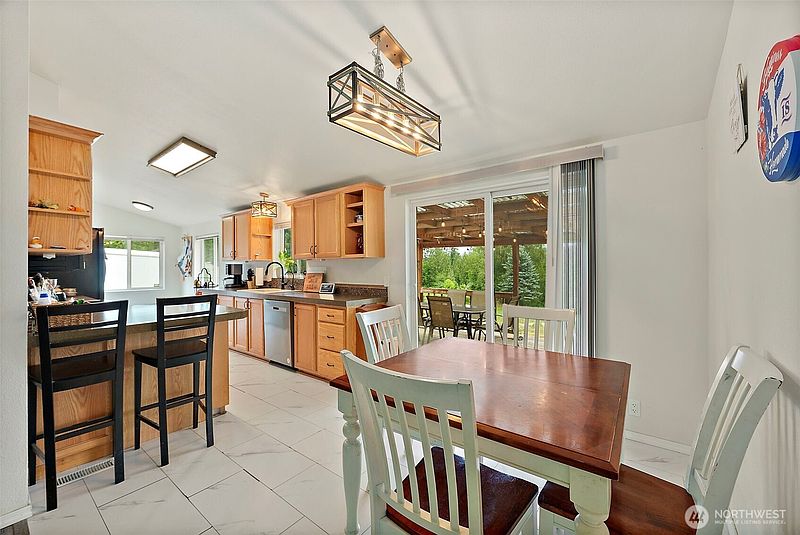 5th image of 32419 129th Avenue E